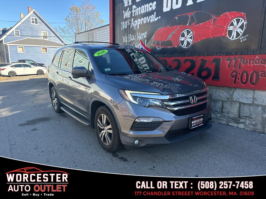 Used 2016 Honda Pilot in Worcester, Massachusetts | Worcester Auto Outlet LLC. Worcester, Massachusetts