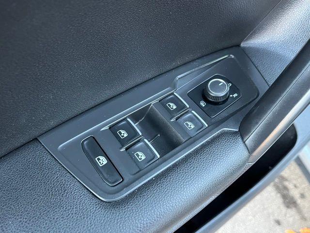 2021 Volkswagen Tiguan 2.0T SE, available for sale in Floral Park, New York | Shop Auto NY. Floral Park, New York 2021 Volkswagen Tiguan 2.0T SE, available for sale in Floral Park, New York | Shop Auto NY. Floral Park, New York