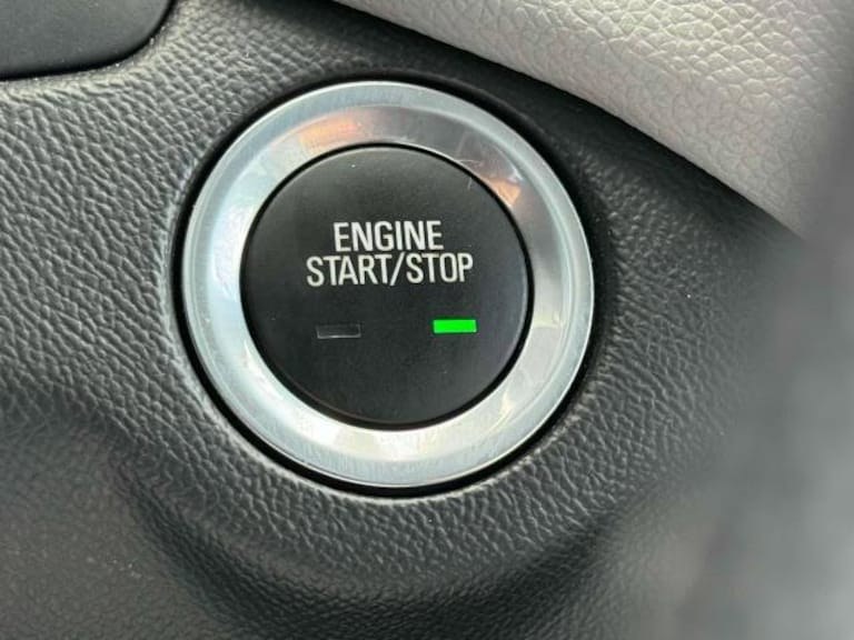 2019 Chevrolet Equinox FWD 4dr LT w/1LT, available for sale in Port Washington, New York | Sandpoint Autosales. Port Washington, New York 2019 Chevrolet Equinox FWD 4dr LT w/1LT, available for sale in Port Washington, New York | Sandpoint Autosales. Port Washington, New York