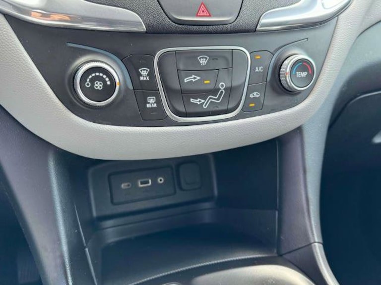2019 Chevrolet Equinox FWD 4dr LT w/1LT, available for sale in Port Washington, New York | Sandpoint Autosales. Port Washington, New York 2019 Chevrolet Equinox FWD 4dr LT w/1LT, available for sale in Port Washington, New York | Sandpoint Autosales. Port Washington, New York