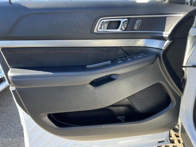 2018 Ford Explorer XLT 4WD, available for sale in Port Washington, New York | Sandpoint Autosales. Port Washington, New York 2018 Ford Explorer XLT 4WD, available for sale in Port Washington, New York | Sandpoint Autosales. Port Washington, New York