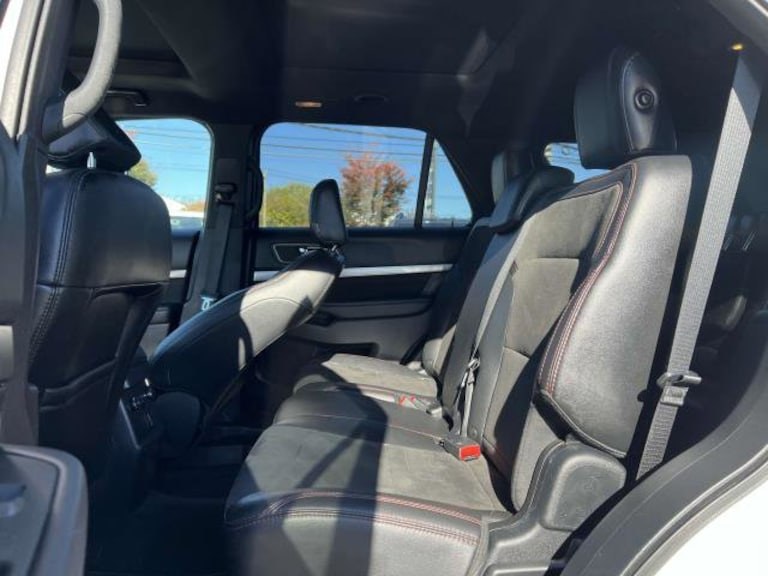2018 Ford Explorer XLT 4WD, available for sale in Port Washington, New York | Sandpoint Autosales. Port Washington, New York 2018 Ford Explorer XLT 4WD, available for sale in Port Washington, New York | Sandpoint Autosales. Port Washington, New York