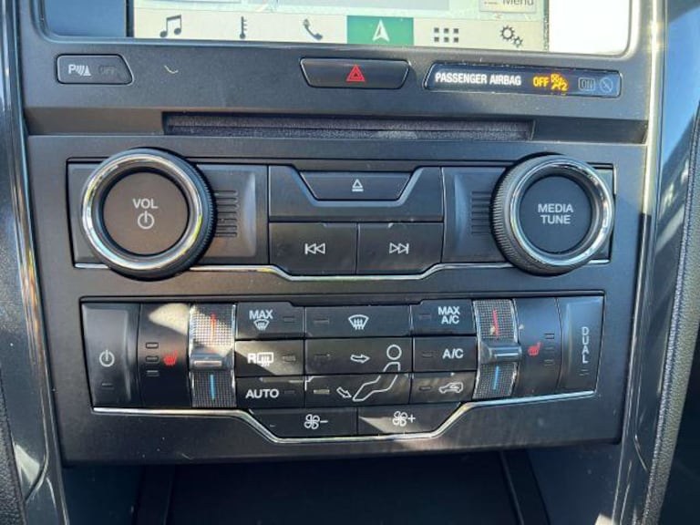 2018 Ford Explorer XLT 4WD, available for sale in Port Washington, New York | Sandpoint Autosales. Port Washington, New York 2018 Ford Explorer XLT 4WD, available for sale in Port Washington, New York | Sandpoint Autosales. Port Washington, New York