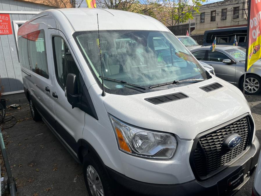 2022 Ford Transit Passenger Wagon T-350 148" Med Roof XLT RWD, available for sale in Corona, New York | Raymonds Cars Inc. Corona, New York 2022 Ford Transit Passenger Wagon T-350 148" Med Roof XLT RWD, available for sale in Corona, New York | Raymonds Cars Inc. Corona, New York