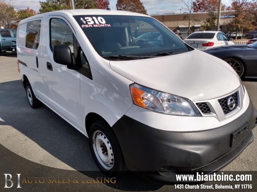 2019 Nissan NV200 S photo 2