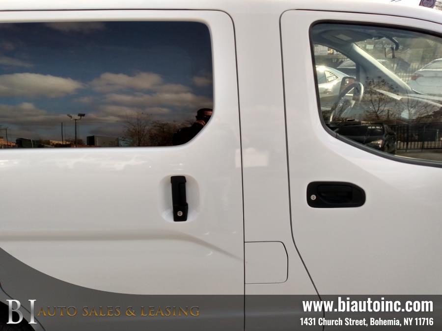 2019 Nissan NV200 S photo 12