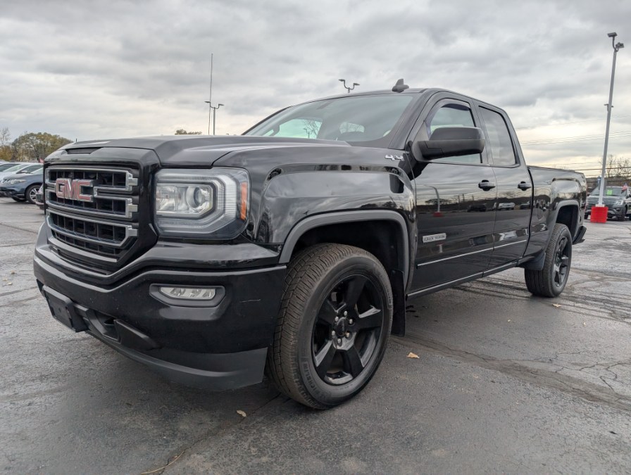 Used 2017 GMC Sierra 1500 in Ortonville, Michigan | Marsh Auto Sales LLC. Ortonville, Michigan