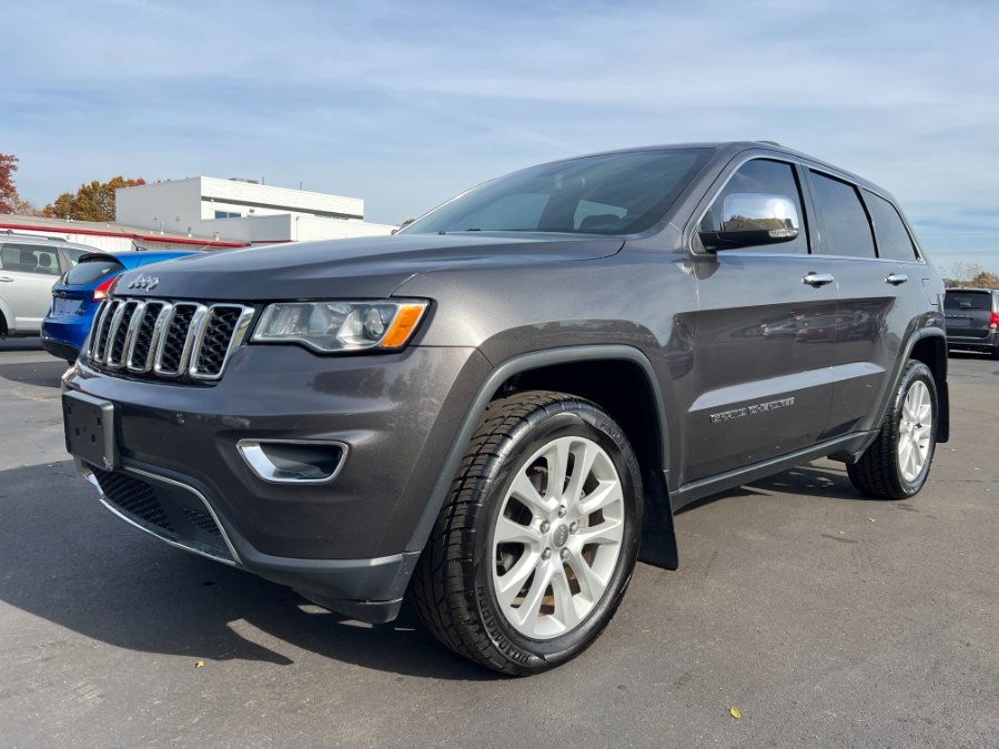 Used 2017 Jeep Grand Cherokee in Ortonville, Michigan | Marsh Auto Sales LLC. Ortonville, Michigan