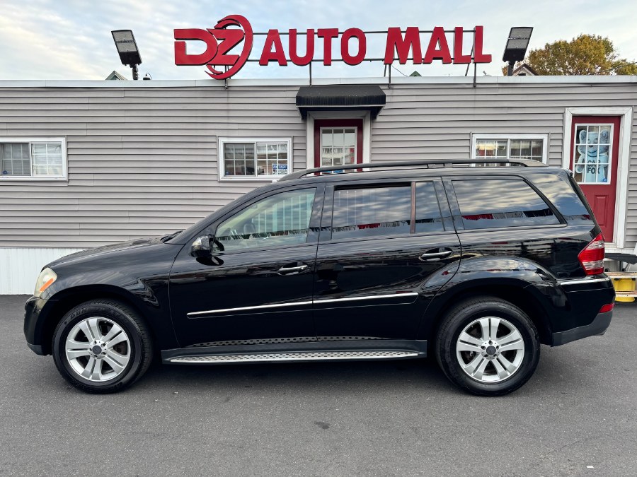 Used 2009 Mercedes-Benz GL-Class in Paterson, New Jersey | DZ Automall. Paterson, New Jersey