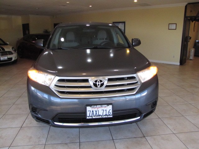 2013 Toyota Highlander null photo 1