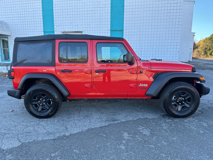 Used 2018 Jeep Wrangler Unlimited in Milford, Connecticut | Dealertown Auto Wholesalers. Milford, Connecticut