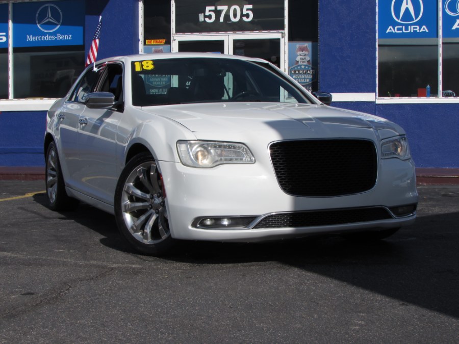 Used 2018 Chrysler 300 in Orlando, Florida | VIP Auto Enterprise, Inc. Orlando, Florida