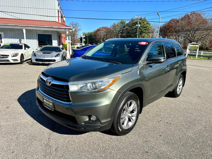 Used 2015 Toyota Highlander in South Windsor, Connecticut | Mike And Tony Auto Sales, Inc. South Windsor, Connecticut