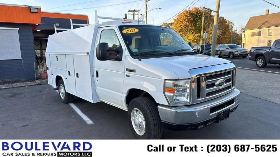 Used 2011 Ford E350 Super Duty Cutaway in New Haven, Connecticut | Boulevard Motors LLC. New Haven, Connecticut