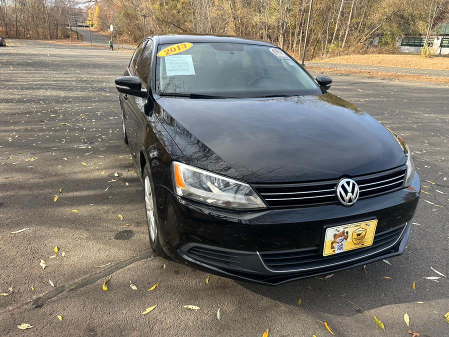 Used 2013 Volkswagen Jetta Sedan in New Britain, Connecticut | Supreme Automotive. New Britain, Connecticut