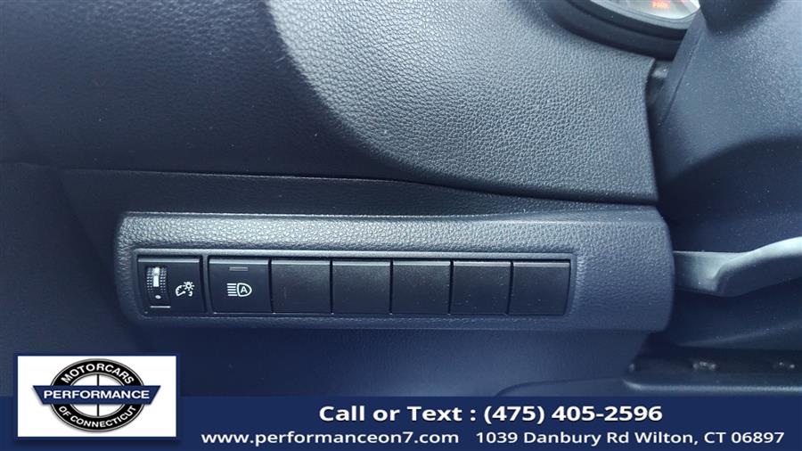 2020 Toyota Corolla LE CVT (Natl), available for sale in Wilton, Connecticut | Performance Motor Cars Of Connecticut LLC. Wilton, Connecticut 2020 Toyota Corolla LE CVT (Natl), available for sale in Wilton, Connecticut | Performance Motor Cars Of Connecticut LLC. Wilton, Connecticut