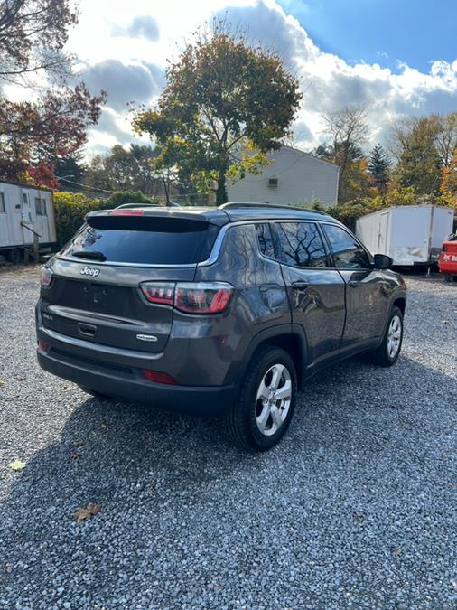 2017 Jeep All-New Compass Latitude photo 4