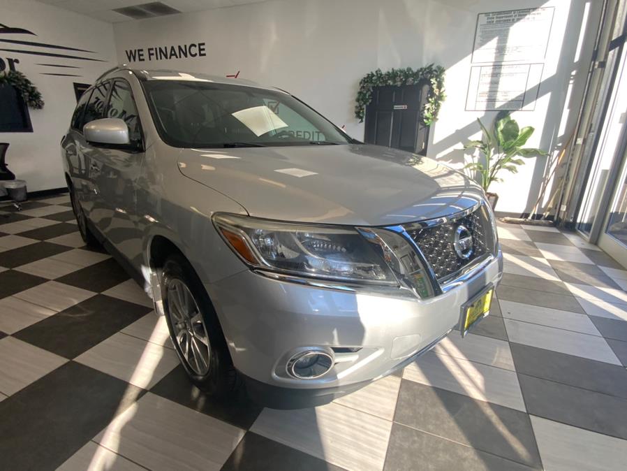 Used 2016 Nissan Pathfinder in Hartford, Connecticut | Franklin Motors Auto Sales LLC. Hartford, Connecticut