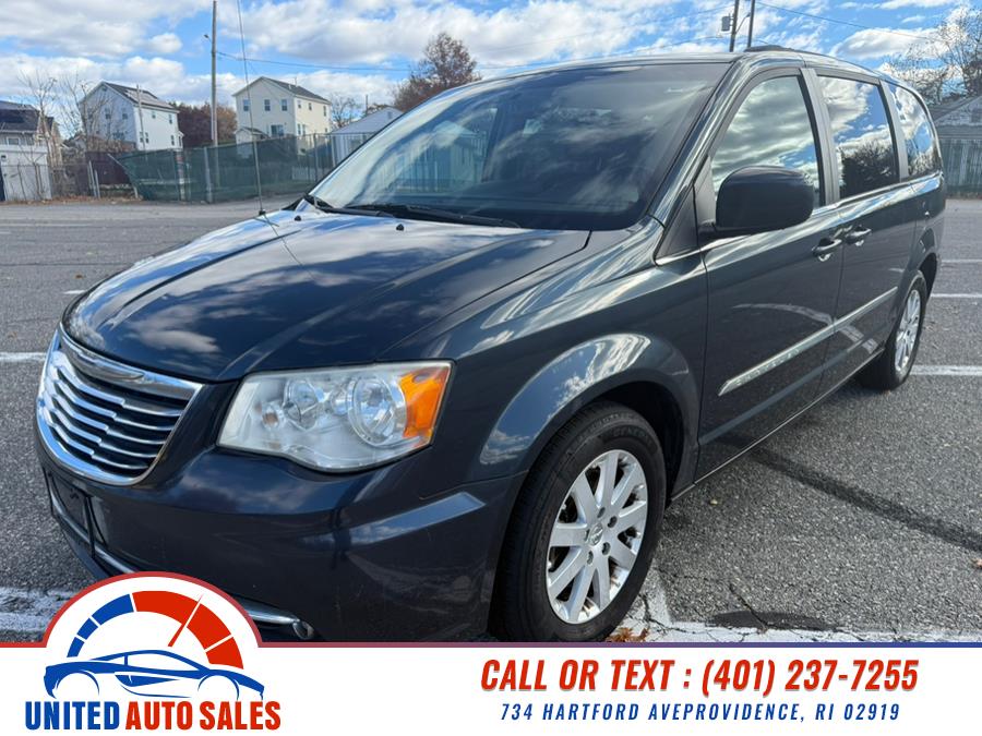 Used 2014 Chrysler Town & Country in Providence, Rhode Island | United Auto Sales Inc. Providence, Rhode Island