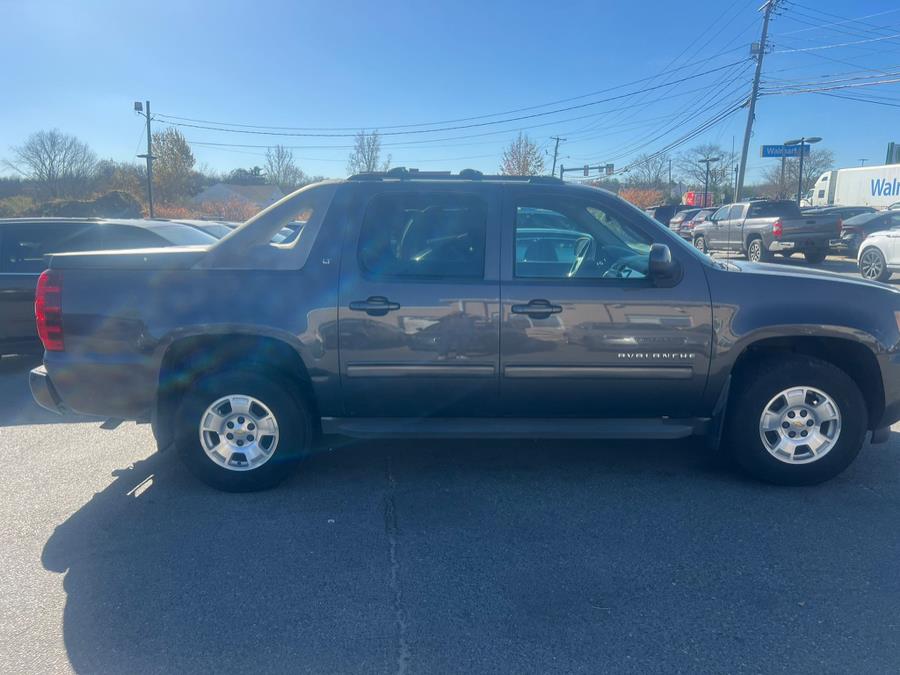 Used 2011 Chevrolet Avalanche in Raynham, Massachusetts | J & A Auto Center. Raynham, Massachusetts