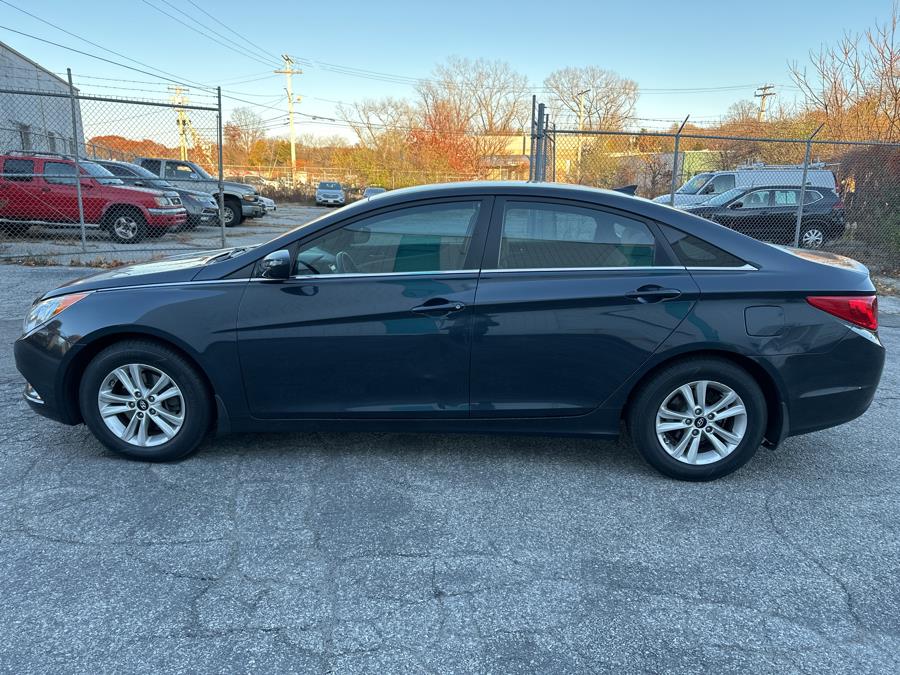 Used 2013 Hyundai Sonata in Milford, Connecticut | Dealertown Auto Wholesalers. Milford, Connecticut