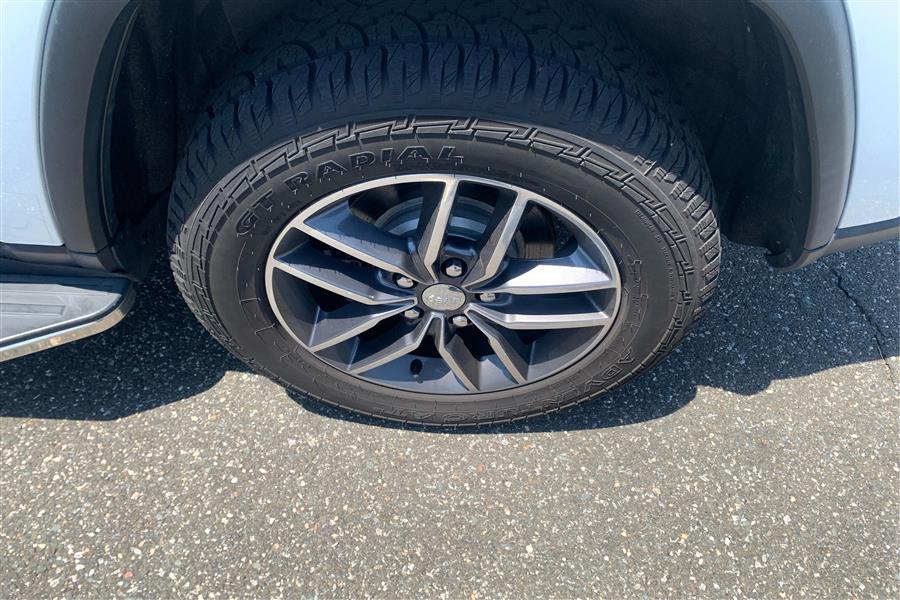 2017 Jeep Grand Cherokee Limited 4x4, available for sale in Lindenhurst, New York | Power Motor Group. Lindenhurst, New York 2017 Jeep Grand Cherokee Limited 4x4, available for sale in Lindenhurst, New York | Power Motor Group. Lindenhurst, New York
