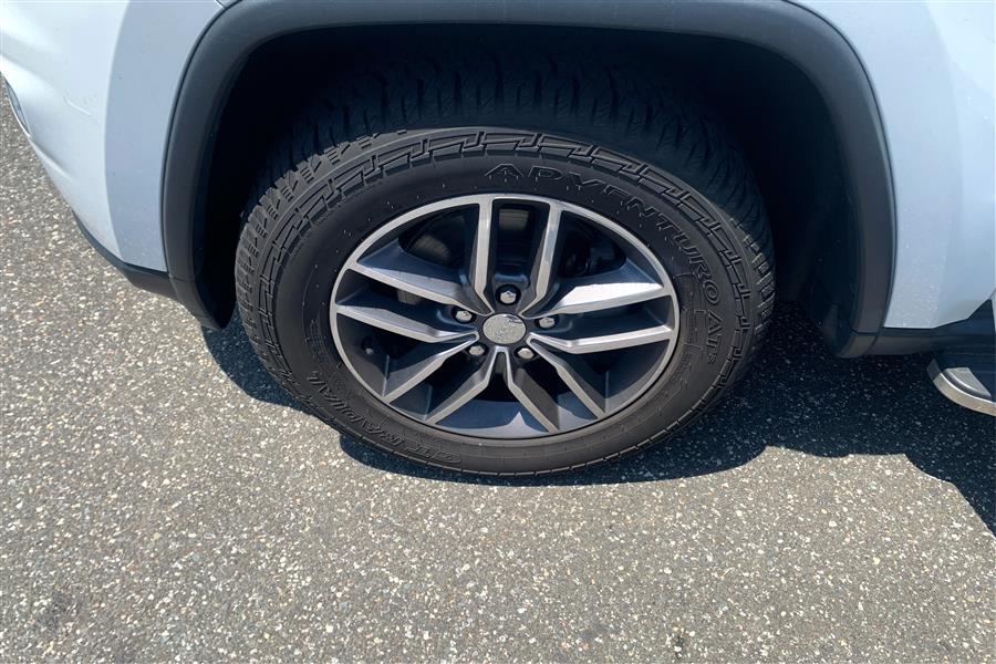 2017 Jeep Grand Cherokee Limited 4x4, available for sale in Lindenhurst, New York | Power Motor Group. Lindenhurst, New York 2017 Jeep Grand Cherokee Limited 4x4, available for sale in Lindenhurst, New York | Power Motor Group. Lindenhurst, New York