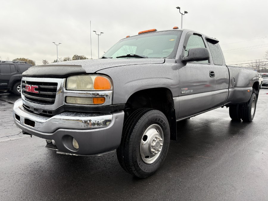 Used 2003 GMC Sierra 3500 in Ortonville, Michigan | Marsh Auto Sales LLC. Ortonville, Michigan