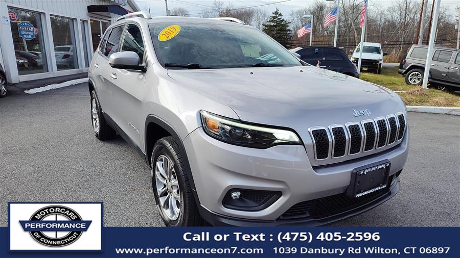 Used 2019 Jeep Cherokee in Wilton, Connecticut | Performance Motor Cars Of Connecticut LLC. Wilton, Connecticut