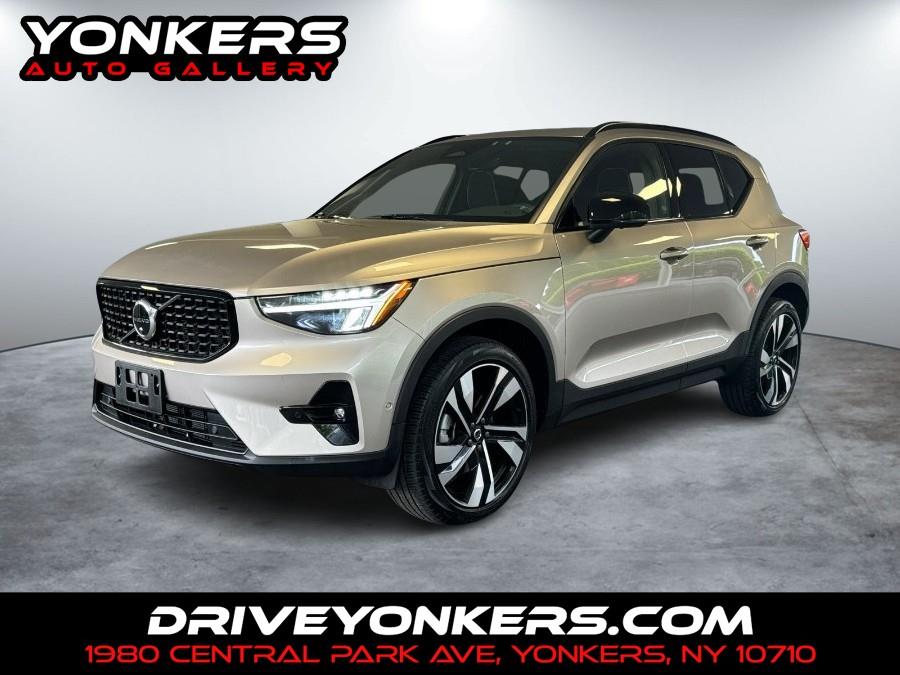 Used 2023 Volvo XC40 in Yonkers, New York | Yonkers Auto Gallery LLC. Yonkers, New York