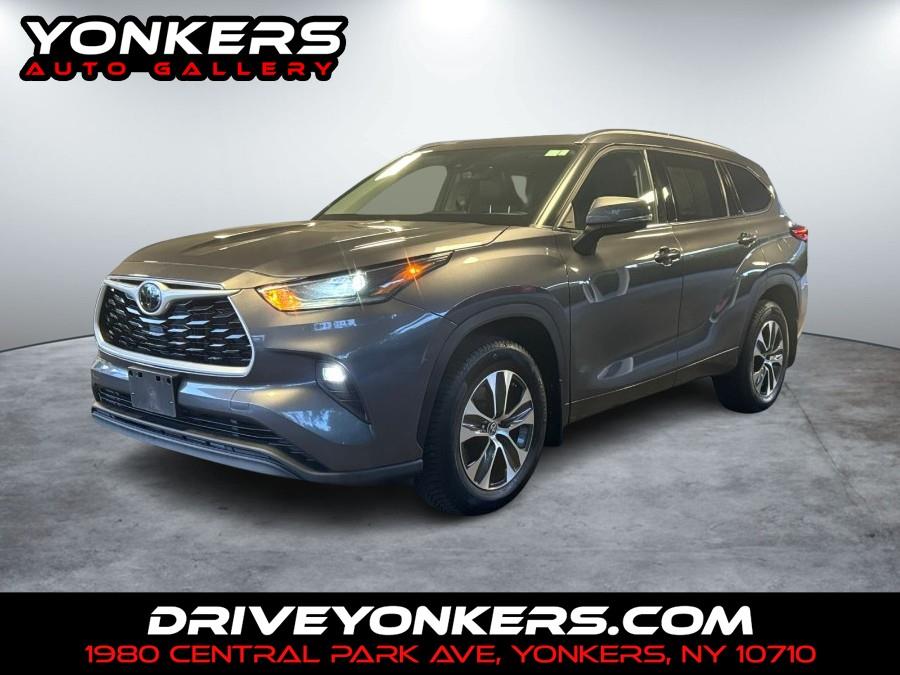 Used 2021 Toyota Highlander in Yonkers, New York | Yonkers Auto Gallery LLC. Yonkers, New York