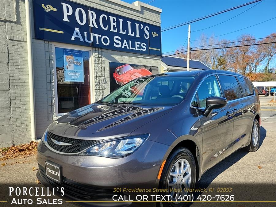 Used 2017 Chrysler Pacifica in West Warwick, Rhode Island | Porcelli's Auto Sales. West Warwick, Rhode Island