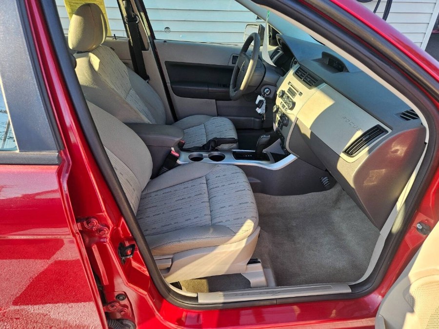 2010 Ford Focus 4dr Sdn SE, available for sale in Ansonia, Connecticut | Ansonia Auto Park LLC. Ansonia, Connecticut 2010 Ford Focus 4dr Sdn SE, available for sale in Ansonia, Connecticut | Ansonia Auto Park LLC. Ansonia, Connecticut