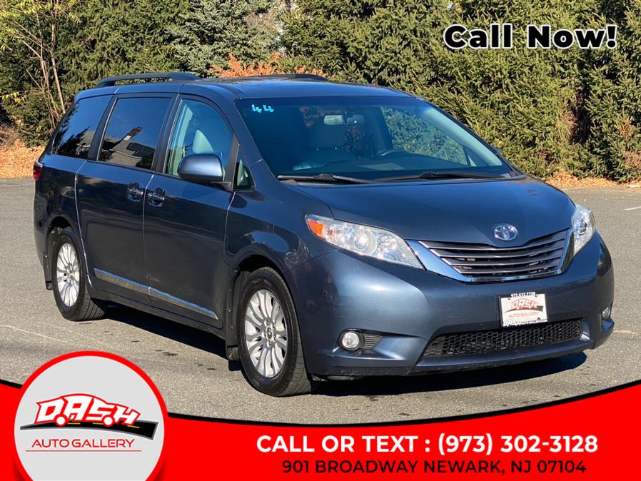 Used 2017 Toyota Sienna in Newark, New Jersey | Dash Auto Gallery Inc.. Newark, New Jersey