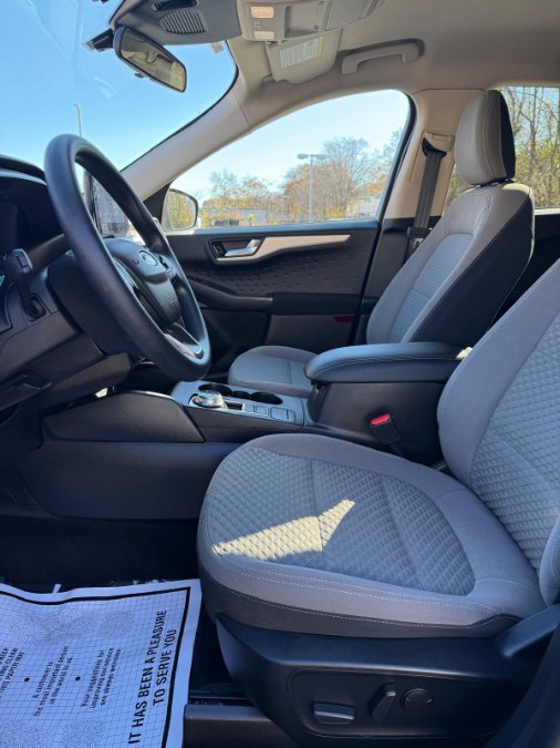 2020 Ford Escape SE photo 8