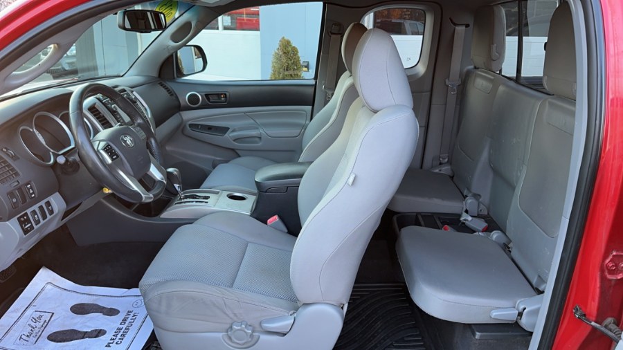 2013 Toyota Tacoma Base photo 9