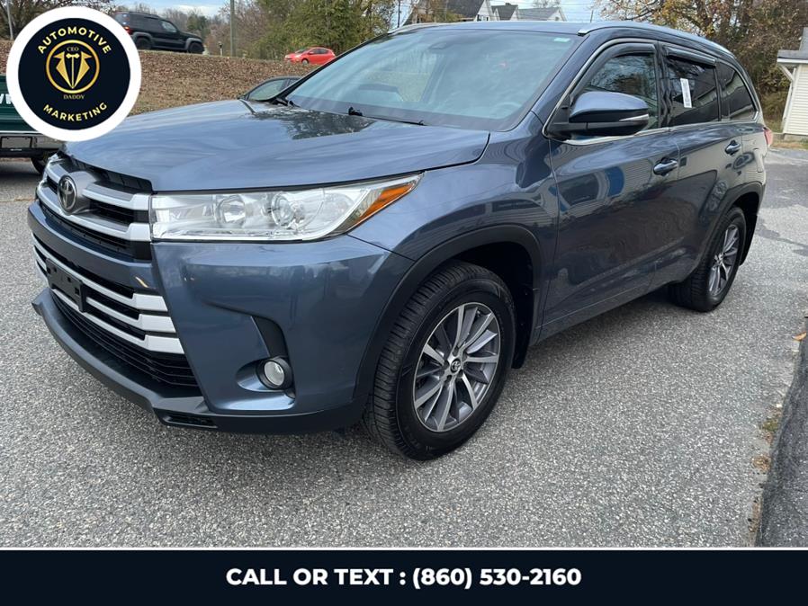 Used 2017 Toyota Highlander in Online only, Connecticut | CEO DADDY AUTO. Online only, Connecticut