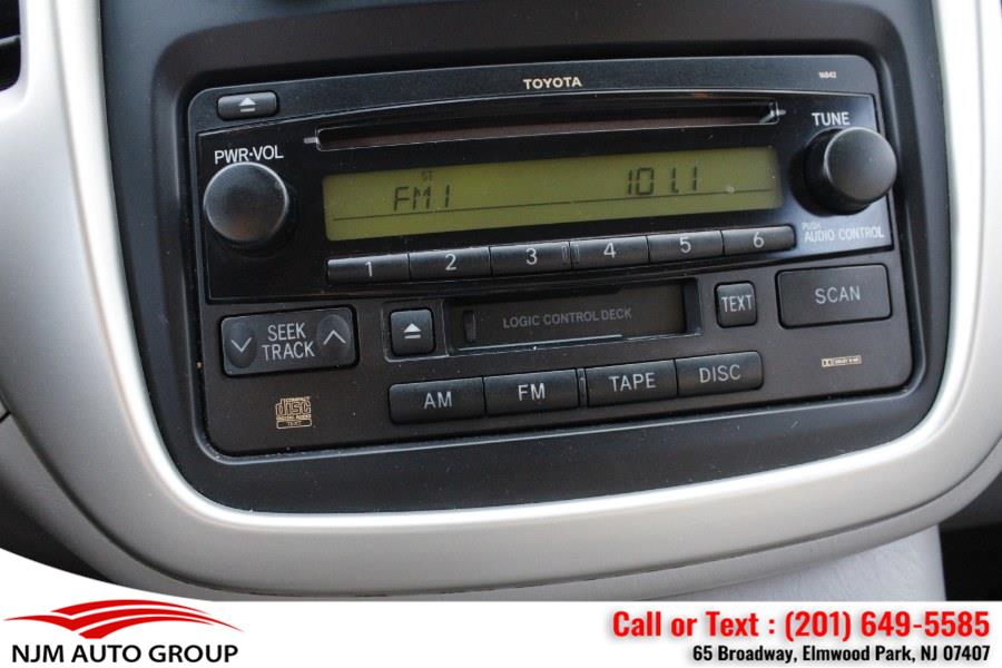 2006 Toyota Highlander 4dr V6 4WD w/3rd Row, available for sale in Elmwood Park, New Jersey | NJM Auto Group. Elmwood Park, New Jersey 2006 Toyota Highlander 4dr V6 4WD w/3rd Row, available for sale in Elmwood Park, New Jersey | NJM Auto Group. Elmwood Park, New Jersey