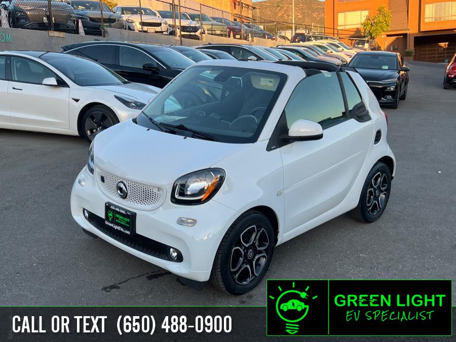 Used 2018 smart fortwo electric drive in Daly City, California | Green Light Auto Wholesale. Daly City, California