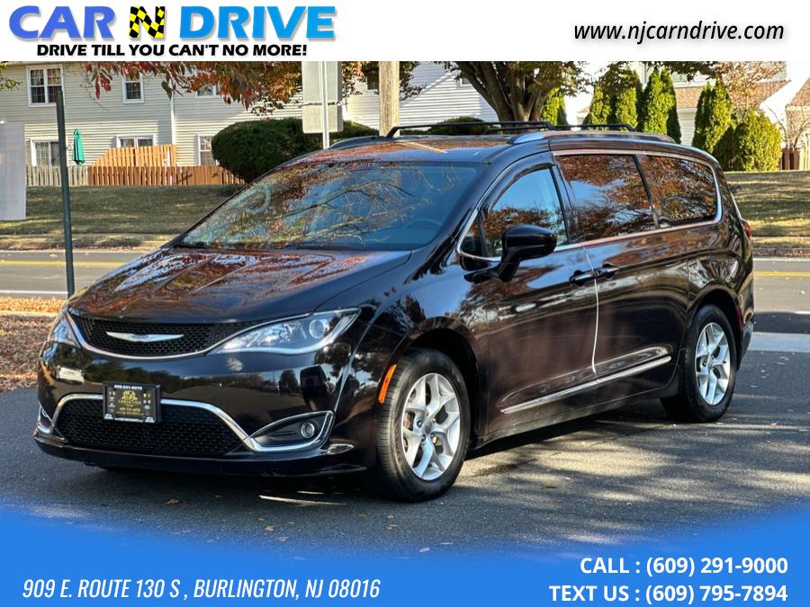 Used 2018 Chrysler Pacifica in Burlington, New Jersey | Car N Drive. Burlington, New Jersey