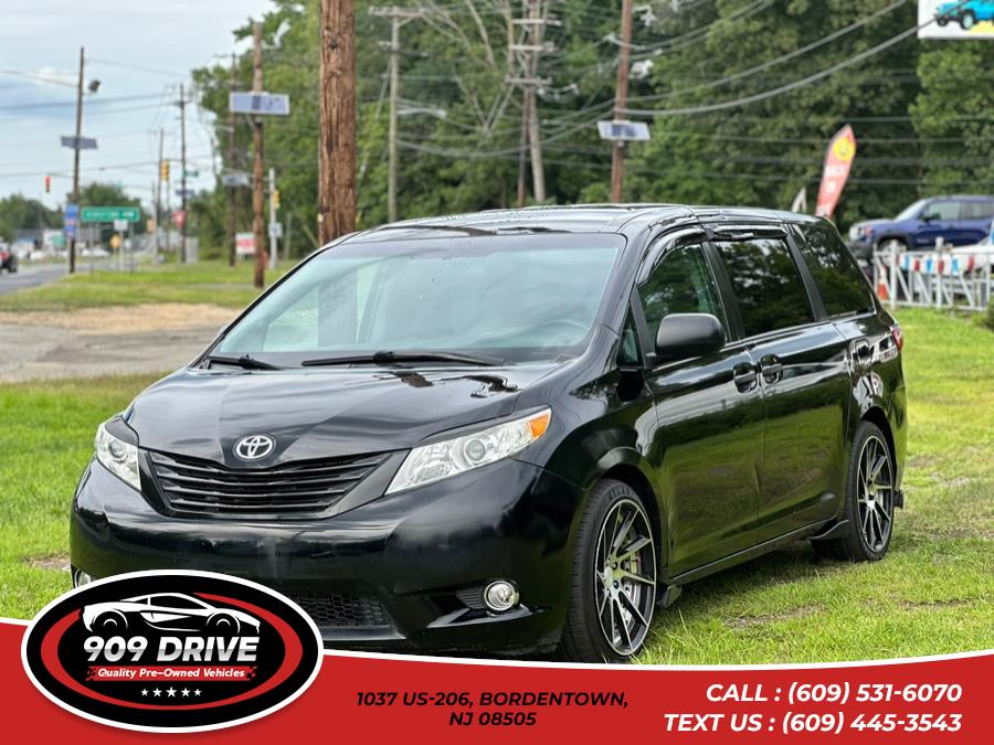 Used 2015 Toyota Sienna in BORDENTOWN, New Jersey | 909 Drive. BORDENTOWN, New Jersey