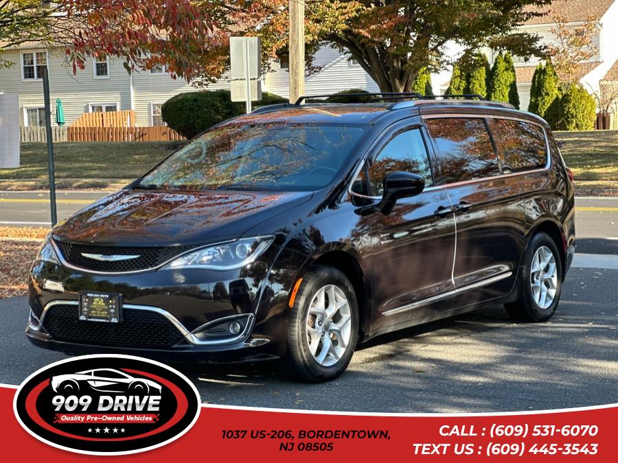 Used 2018 Chrysler Pacifica in BORDENTOWN, New Jersey | 909 Drive. BORDENTOWN, New Jersey