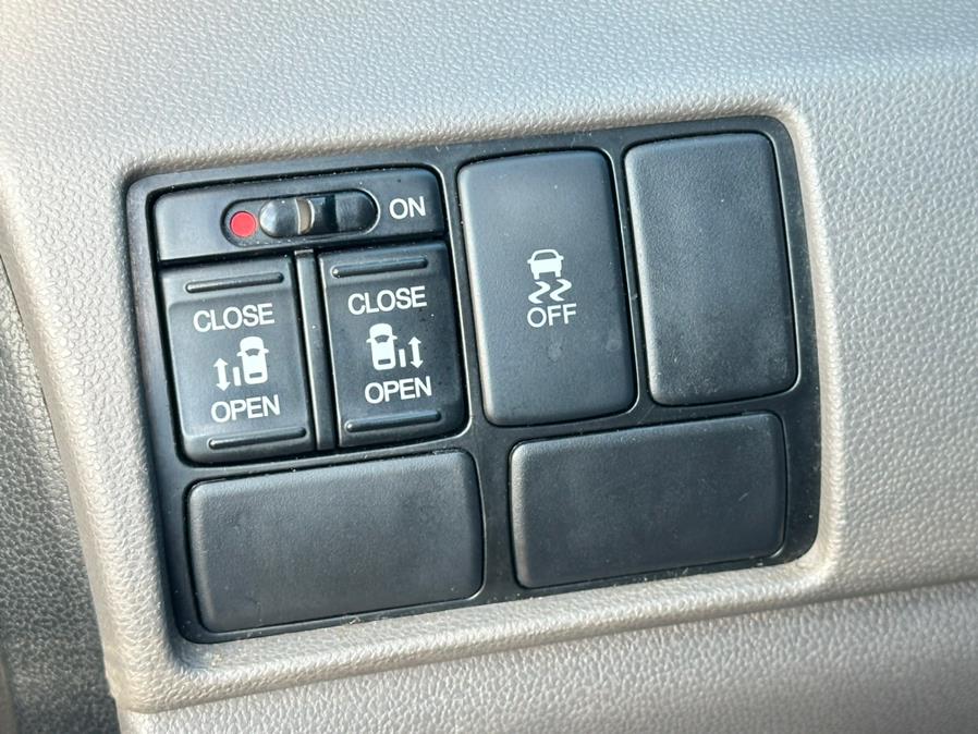 2016 Honda Odyssey 5dr EX, available for sale in Lindenhurst, New York | Cargenic Automotive. Lindenhurst, New York 2016 Honda Odyssey 5dr EX, available for sale in Lindenhurst, New York | Cargenic Automotive. Lindenhurst, New York
