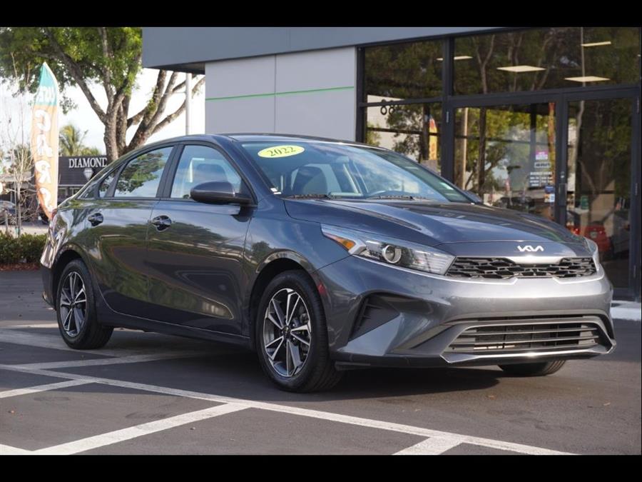 Used 2022 Kia Forte in Fort Myers, Florida | Carlux Fort Myers. Fort Myers, Florida