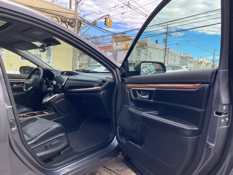 2020 Honda Cr-v Touring AWD 4dr SUV, available for sale in Irvington, New Jersey | Best Cars R Us. Irvington, New Jersey 2020 Honda Cr-v Touring AWD 4dr SUV, available for sale in Irvington, New Jersey | Best Cars R Us. Irvington, New Jersey