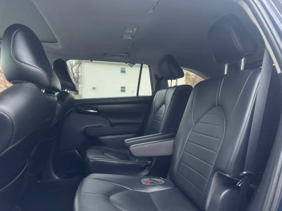 2021 Toyota Highlander XLE FWD (Natl), available for sale in Irvington, New Jersey | RT 603 Auto Mall. Irvington, New Jersey 2021 Toyota Highlander XLE FWD (Natl), available for sale in Irvington, New Jersey | RT 603 Auto Mall. Irvington, New Jersey