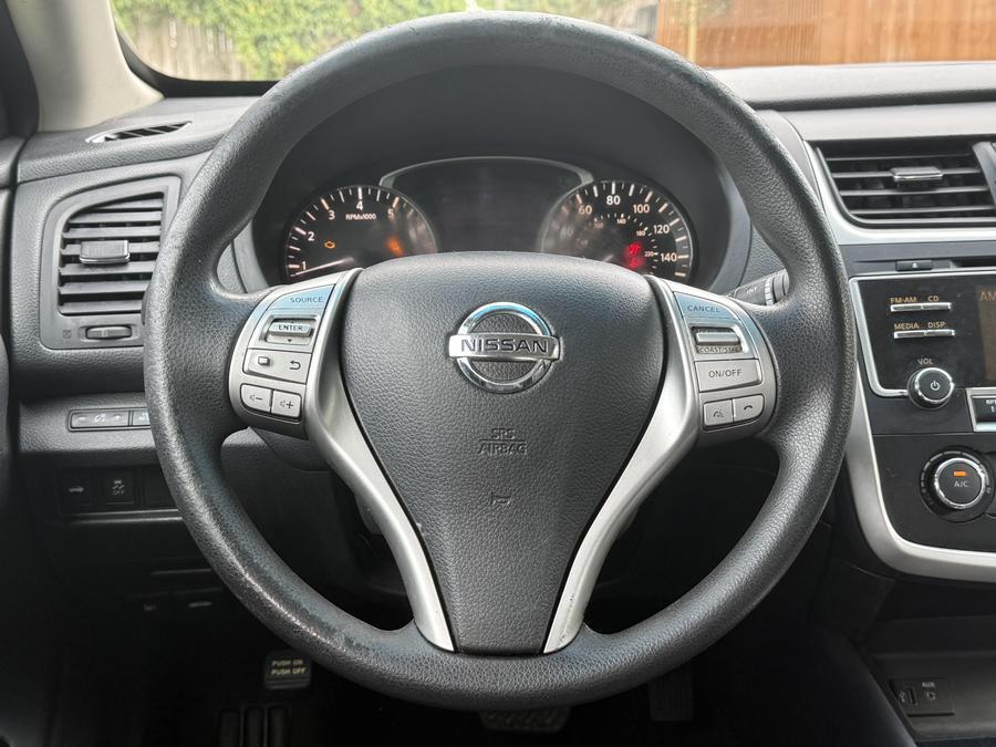2016 Nissan Altima 2.5 SV Sedan 4D, available for sale in Hollywood, Florida | Select Auto Hollywood. Hollywood, Florida 2016 Nissan Altima 2.5 SV Sedan 4D, available for sale in Hollywood, Florida | Select Auto Hollywood. Hollywood, Florida