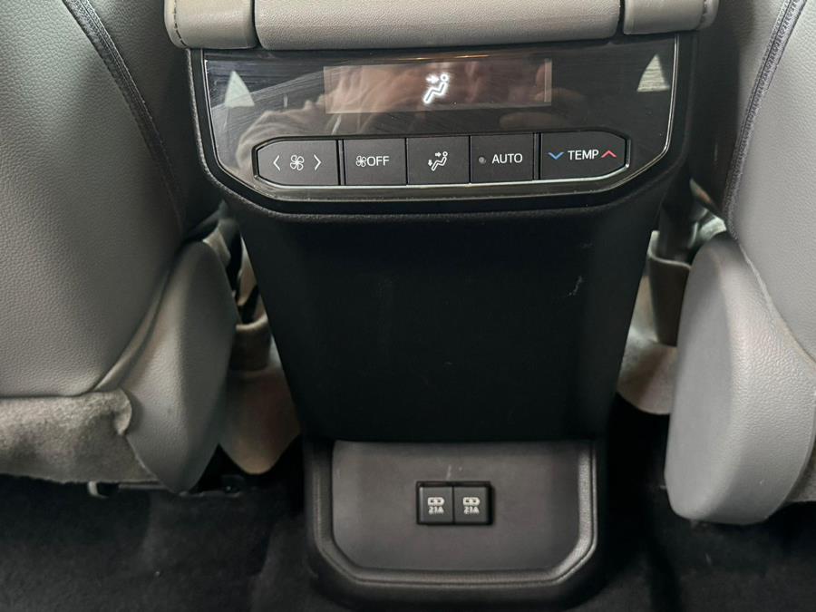2021 Toyota Highlander XLE AWD (Natl), available for sale in Union, New Jersey | Drive Auto Boutique. Union, New Jersey 2021 Toyota Highlander XLE AWD (Natl), available for sale in Union, New Jersey | Drive Auto Boutique. Union, New Jersey