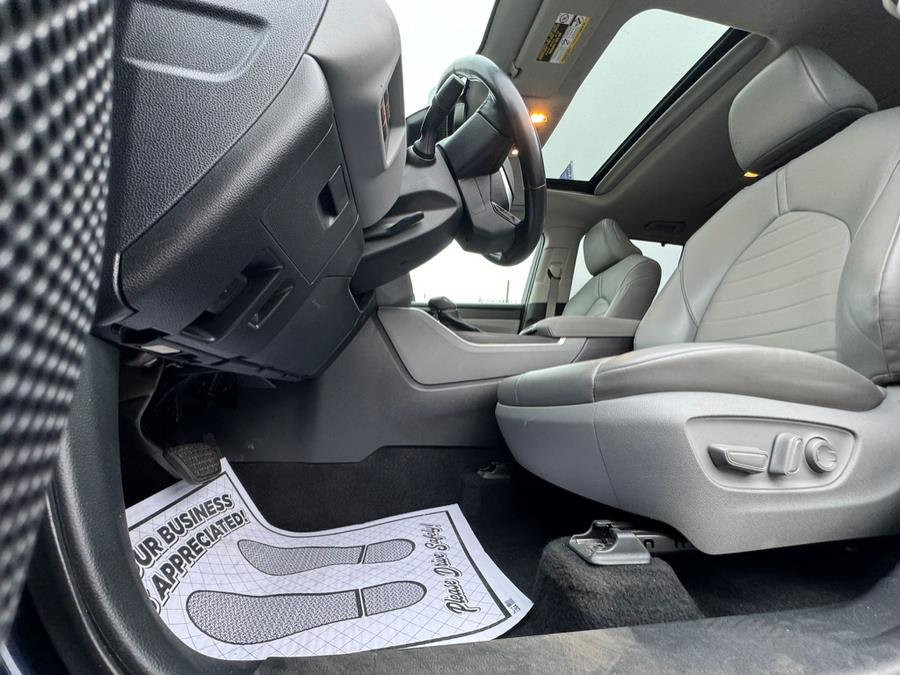 2021 Toyota Highlander XLE AWD (Natl), available for sale in Union, New Jersey | Drive Auto Boutique. Union, New Jersey 2021 Toyota Highlander XLE AWD (Natl), available for sale in Union, New Jersey | Drive Auto Boutique. Union, New Jersey