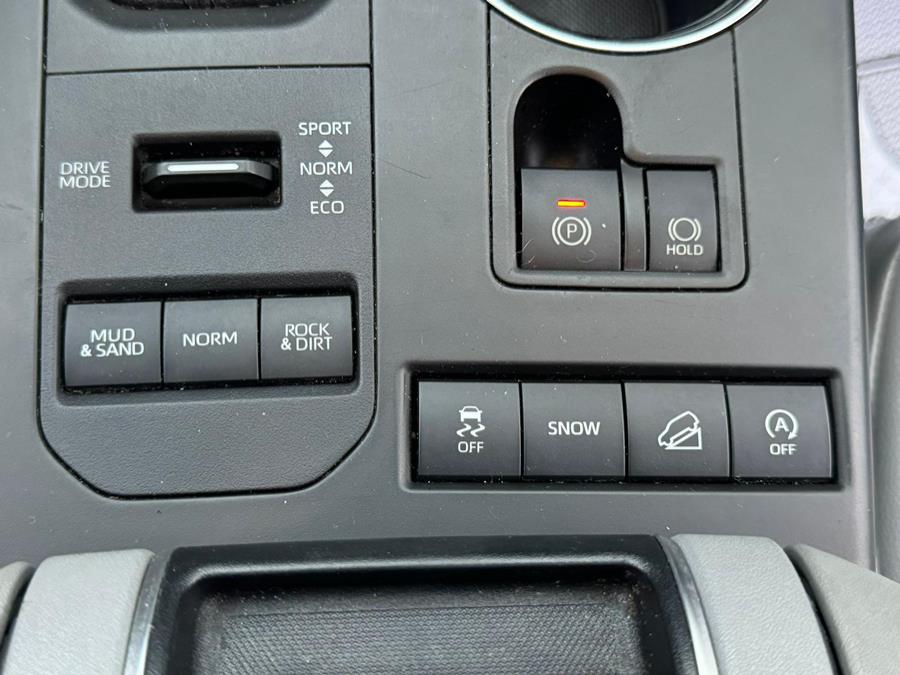2021 Toyota Highlander XLE AWD (Natl), available for sale in Union, New Jersey | Drive Auto Boutique. Union, New Jersey 2021 Toyota Highlander XLE AWD (Natl), available for sale in Union, New Jersey | Drive Auto Boutique. Union, New Jersey